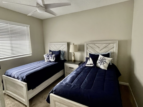 Charming 2 Bedroom Vacation Condo in Englewood Close to Beach
